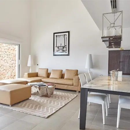 New Stunning In Cap Martinet Santa Eularia des Riu