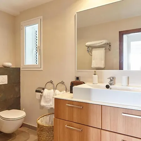 New Stunning In Cap Martinet Daire